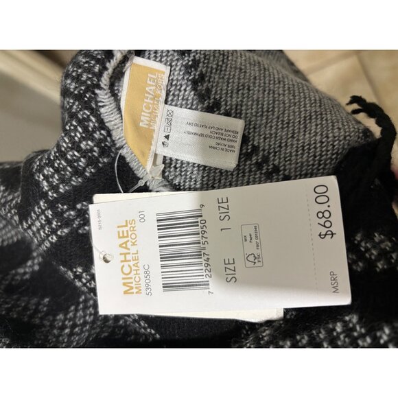 NWT: Michael Kors Logo Reversible Scarf Black/Gray - Picture 2 of 5